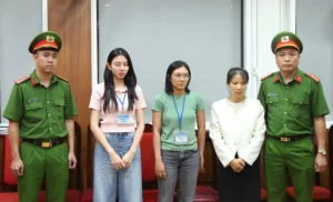 Hoa hậu Hòa bình quốc tế Nguyễn Thúc Thùy Tiên bị Cơ quan cảnh sát điều tra khởi tố với cáo buộc lừa dối khách hàng liên quan đến kẹo rau củ Kera.